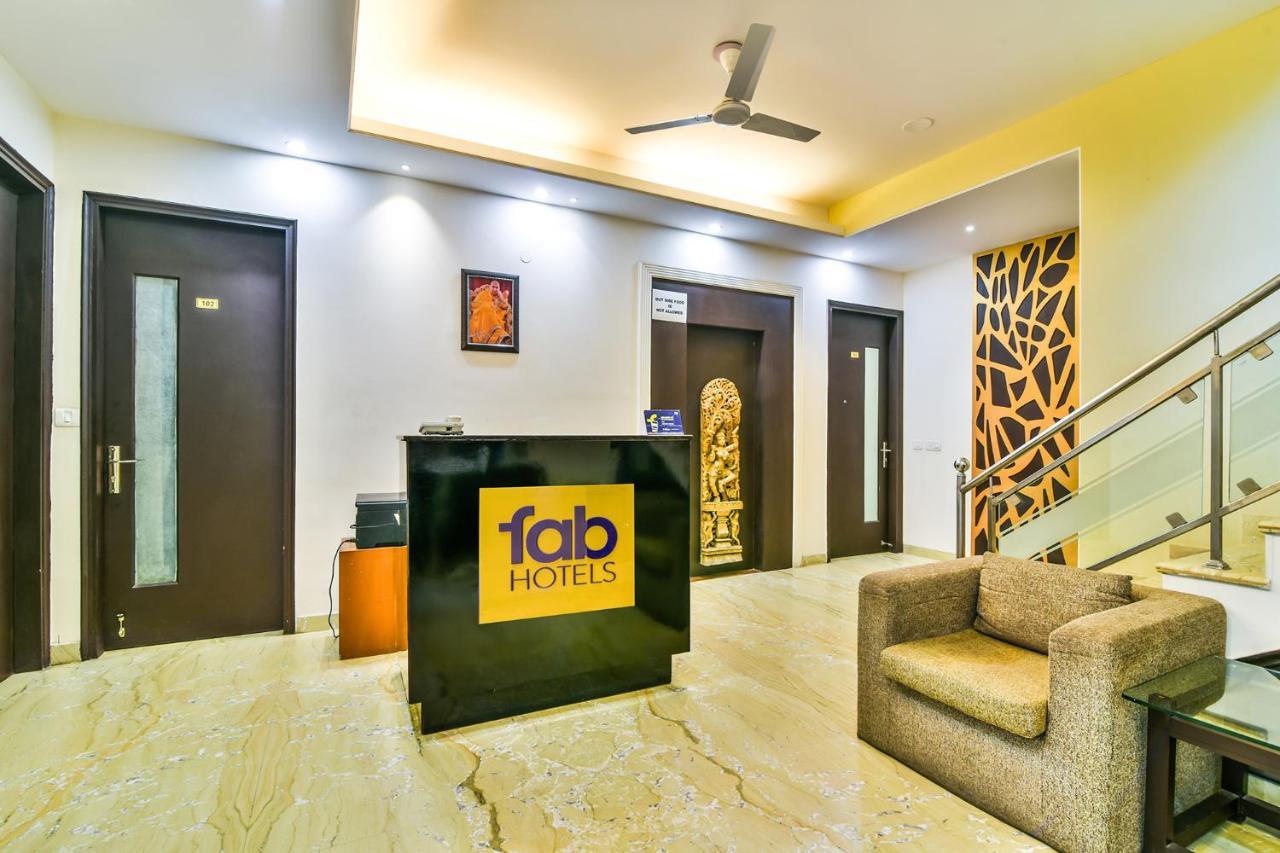 Fabhotel Rallkmas Cyber City Гургаон Экстерьер фото