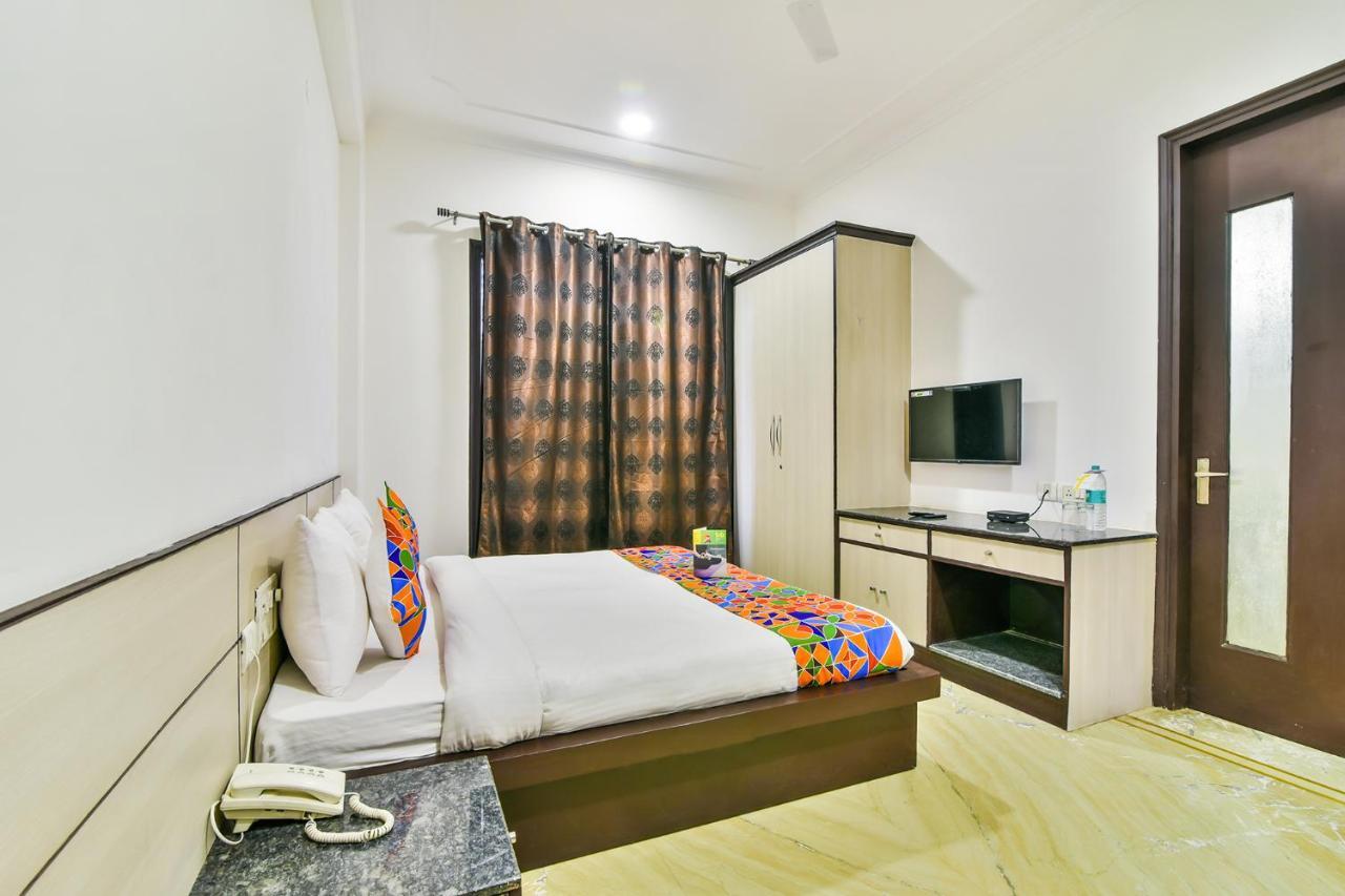 Fabhotel Rallkmas Cyber City Гургаон Экстерьер фото